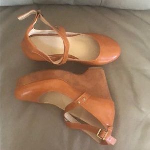 New Closed Toe Clogs